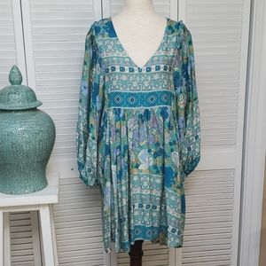 GiGio Size M  Boho Floral Print Dress